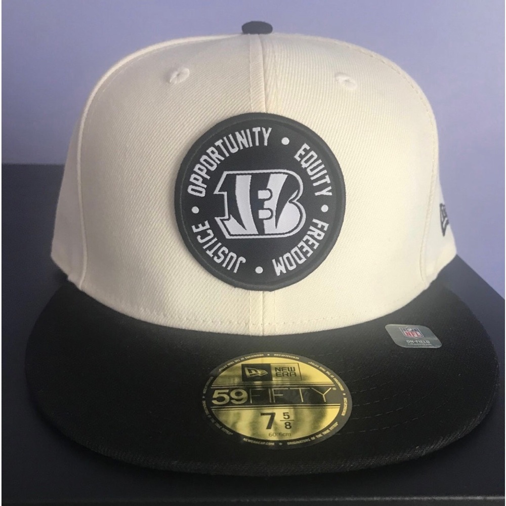 Cincinnati Bengals New Era 2022 Inspire Change 59FIFTY Fitted Hat 7 5/8.